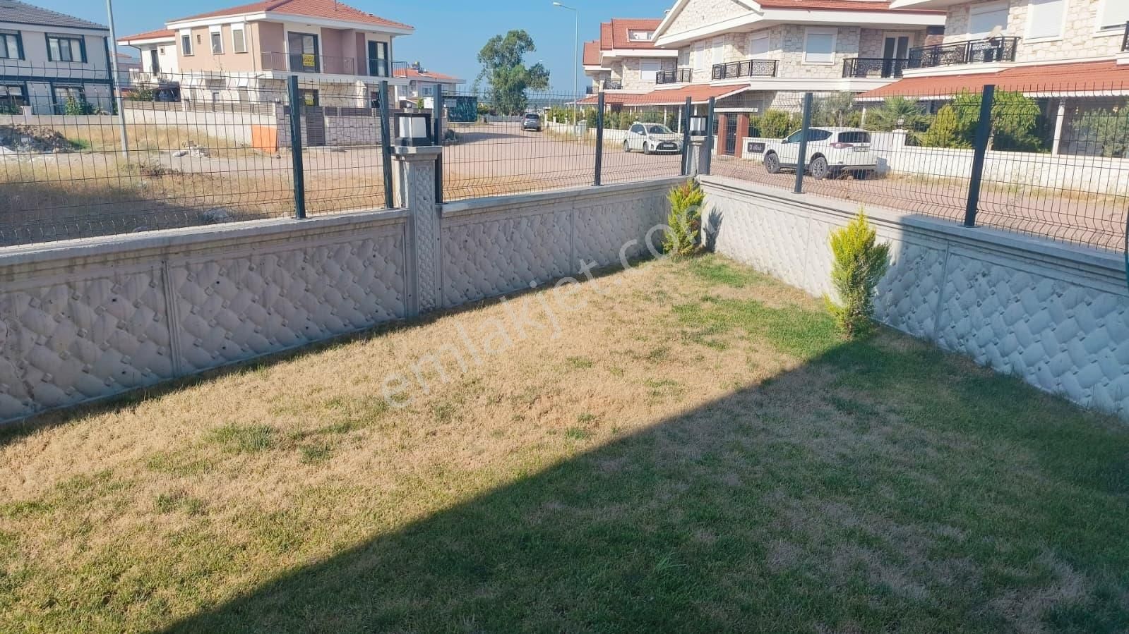 Sarımsaklı Küçükköyde Köşe Parselde Modern 4+1 Dubleks Villa - Görsel 6