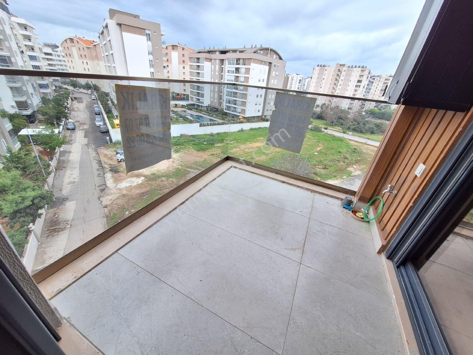 Konyaaltı Uncalı Mahallesinde Havuzlu Güvenlikli Sitede Doğalgaz Kombili 2 +1 Daire - Görsel 15