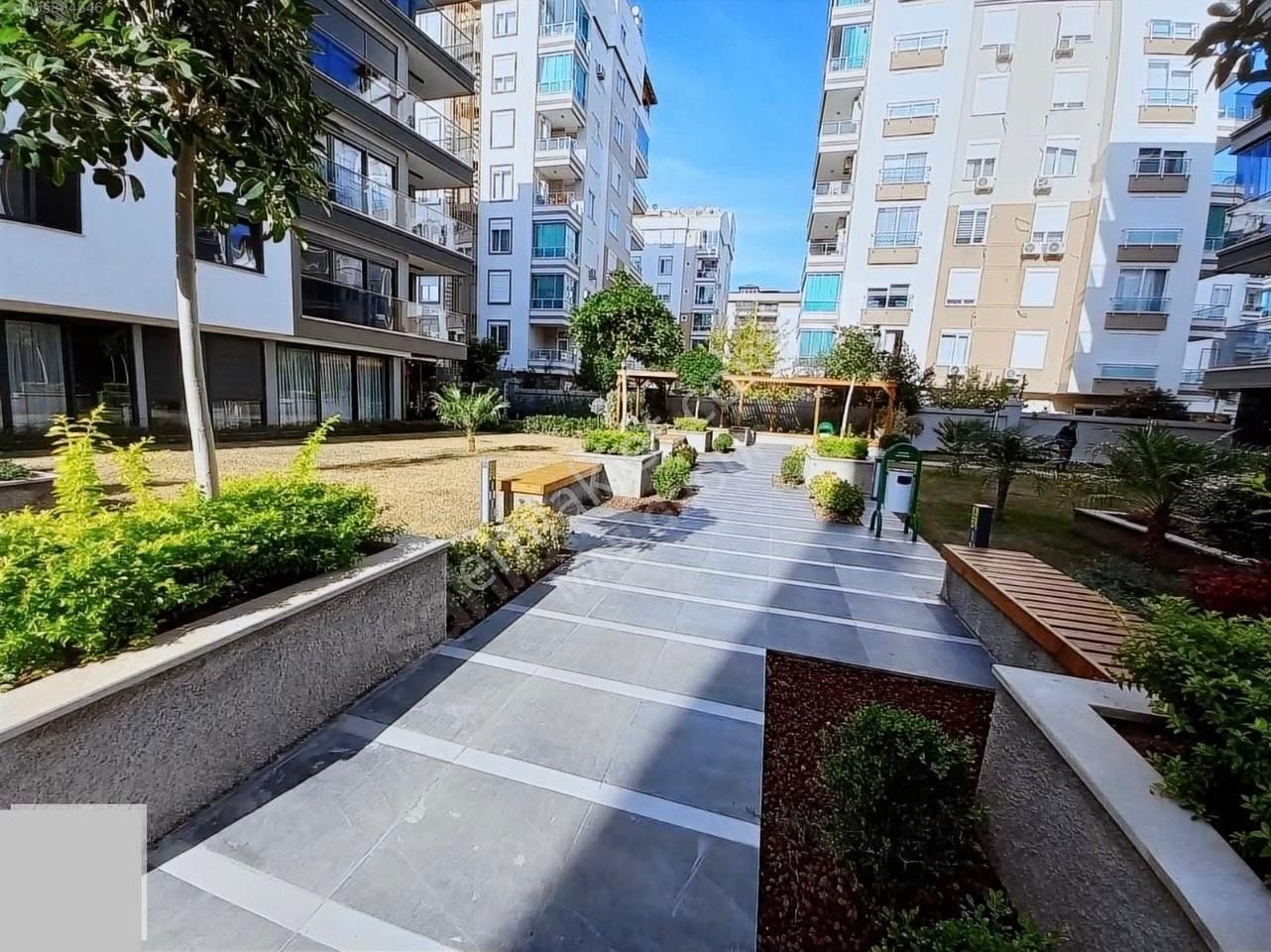 Konyaaltı Uncalı Mahallesinde Havuzlu Güvenlikli Sitede Doğalgaz Kombili 2 +1 Daire - Görsel 4