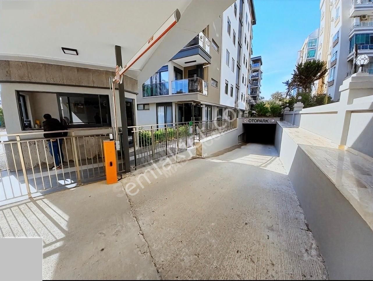 Konyaaltı Uncalı Mahallesinde Havuzlu Güvenlikli Sitede Doğalgaz Kombili 2 +1 Daire - Görsel 3