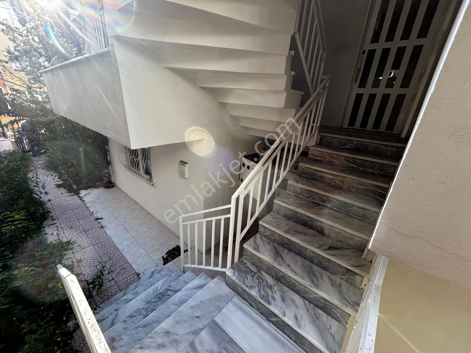 Yükselden Altınoluk Merkezde Öncephe Arakat Ayrı Mutfak 2+1daire - Görsel 35