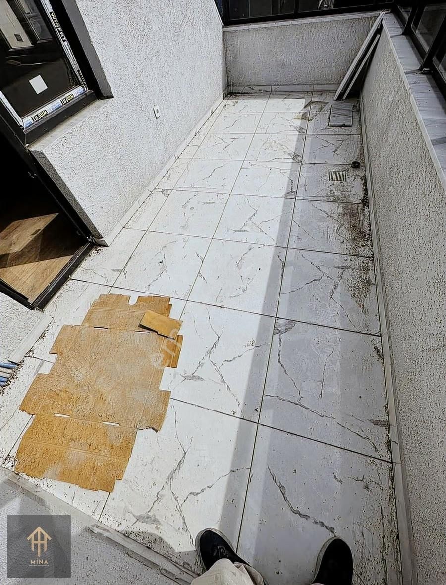 Yüksek Tavan Sıfır Ön Cephe Metrobüse 1dk Mesafede 4+2 - Görsel 7