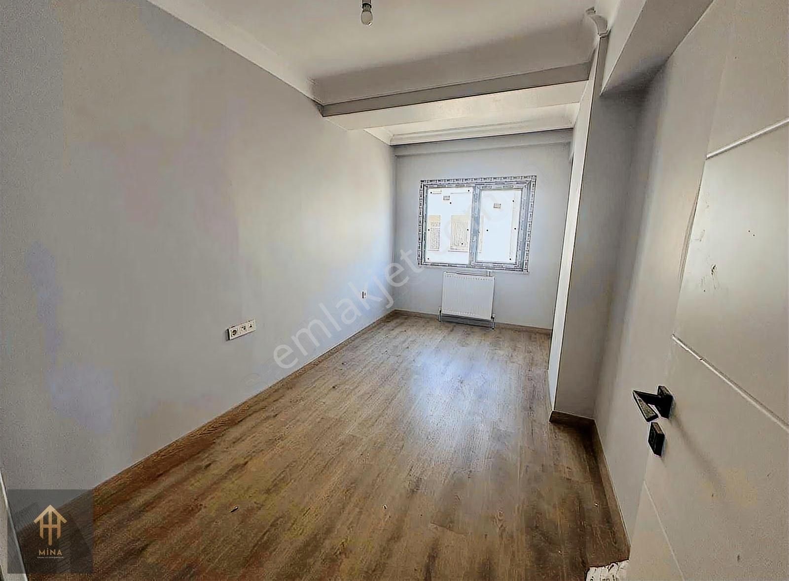 Yüksek Tavan Sıfır Ön Cephe Metrobüse 1dk Mesafede 4+2 - Görsel 22