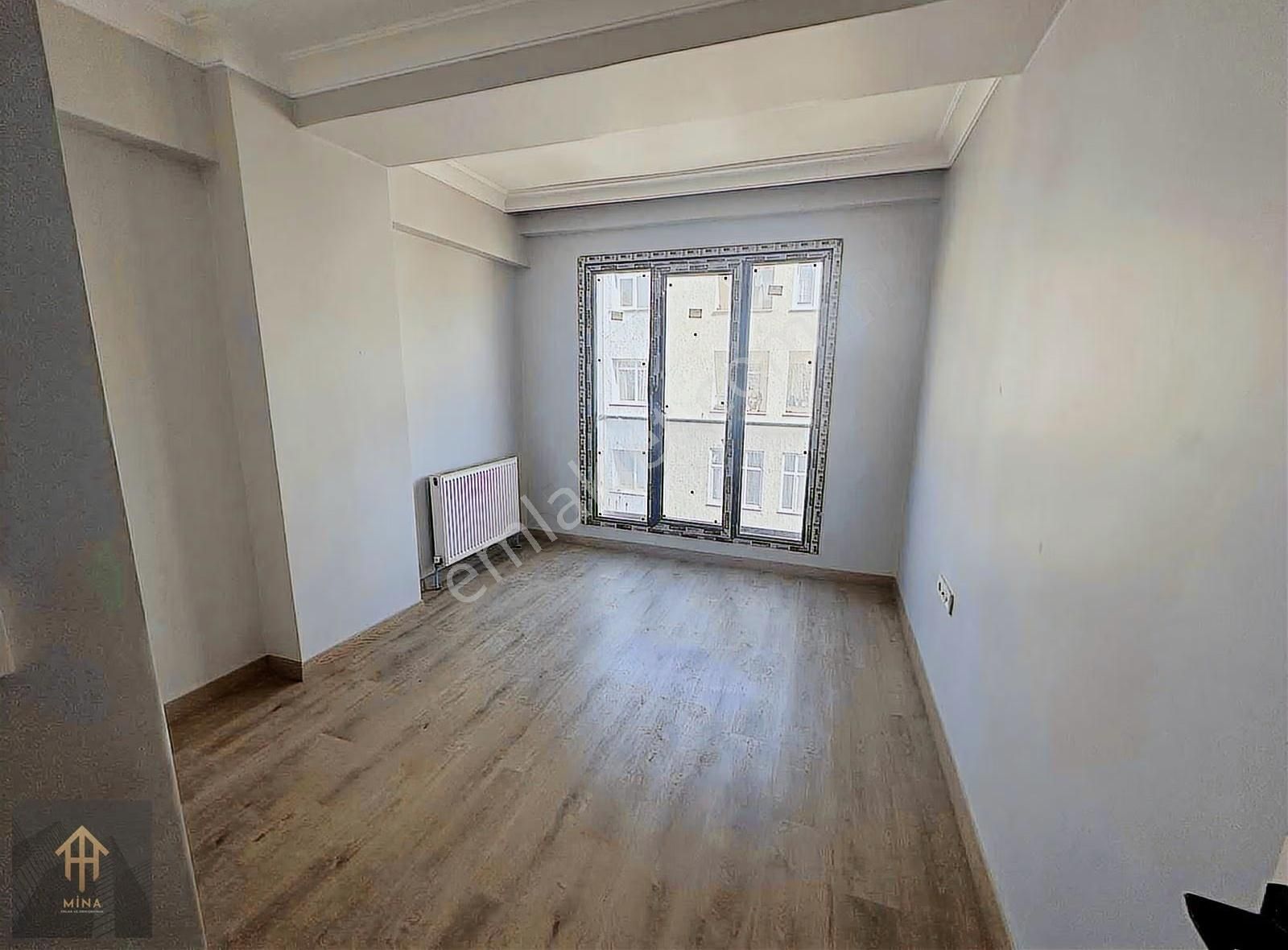 Yüksek Tavan Sıfır Ön Cephe Metrobüse 1dk Mesafede 4+2 - Görsel 17