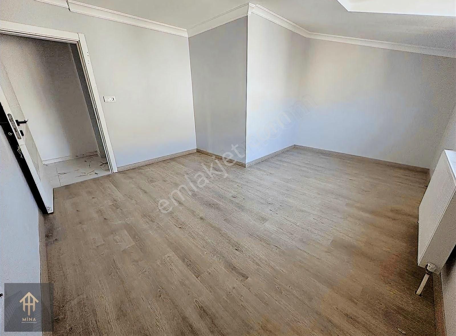 Yüksek Tavan Sıfır Ön Cephe Metrobüse 1dk Mesafede 4+2 - Görsel 29