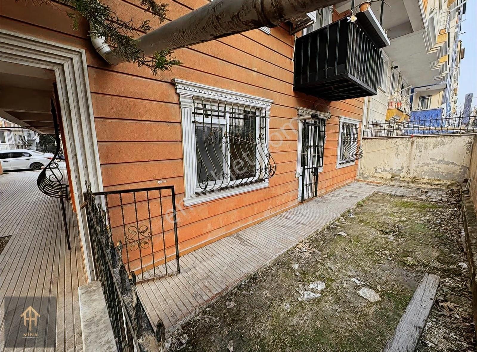 Bahçe Kullanımlı Giriş Kat Daire Metrobüse 10 Dk Mesafede - Görsel 19