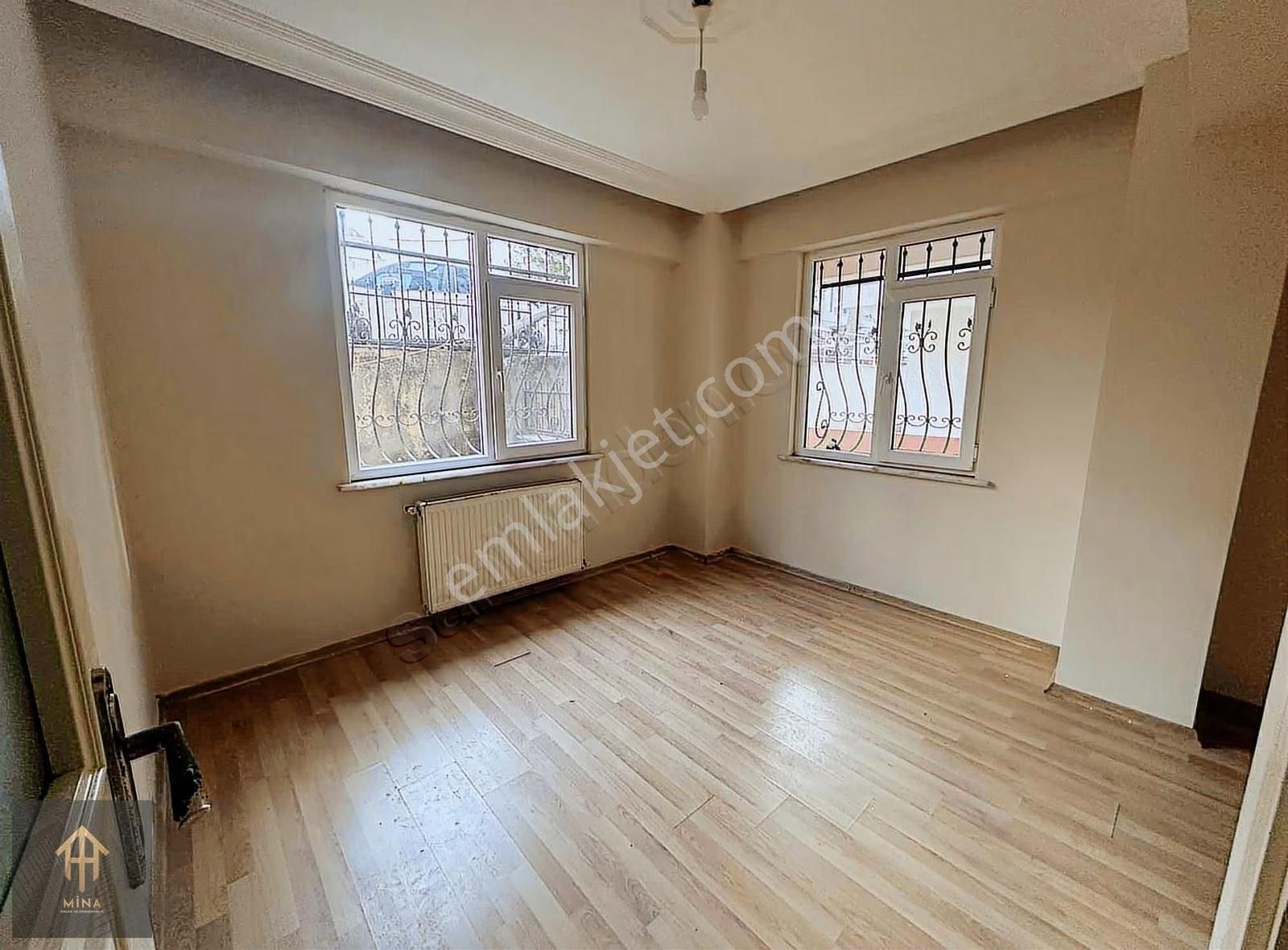 Bahçe Kullanımlı Giriş Kat Daire Metrobüse 10 Dk Mesafede - Görsel 21