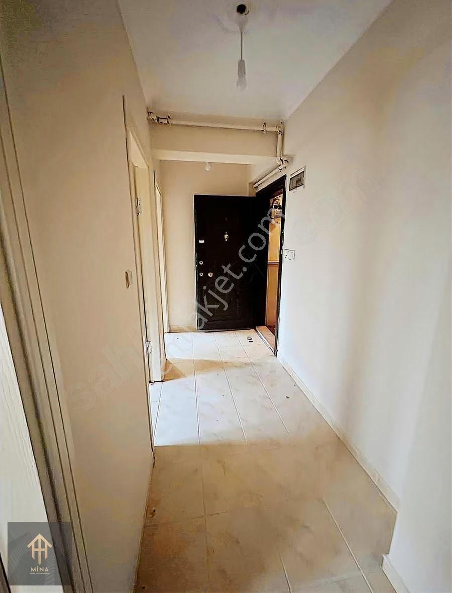 Bahçe Kullanımlı Giriş Kat Daire Metrobüse 10 Dk Mesafede - Görsel 14