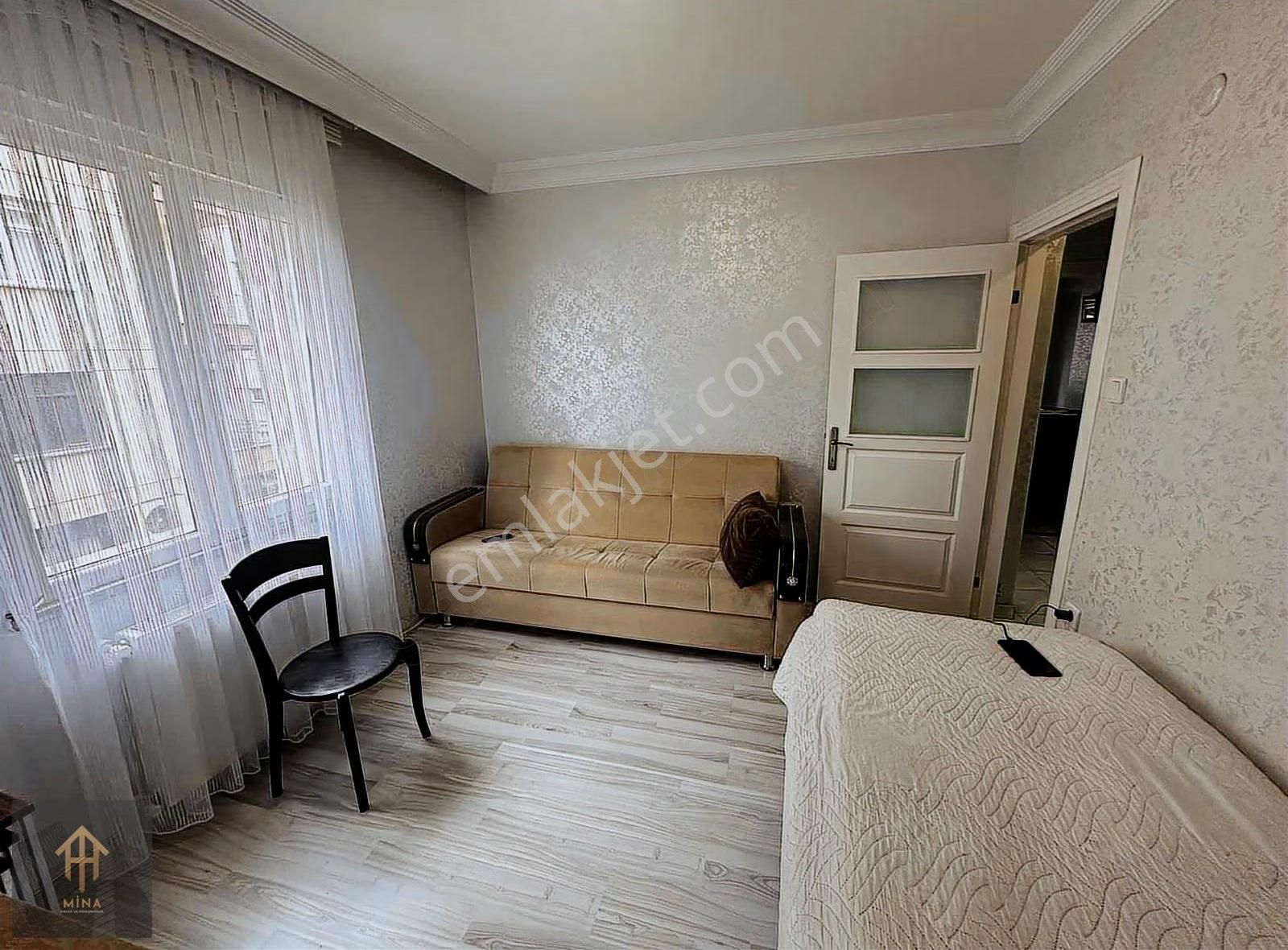 İçi Yenilenmiş Metrobüse 3 Dk Mesafede Ön Cephe Ara Kat Boş 2+1 - Görsel 29