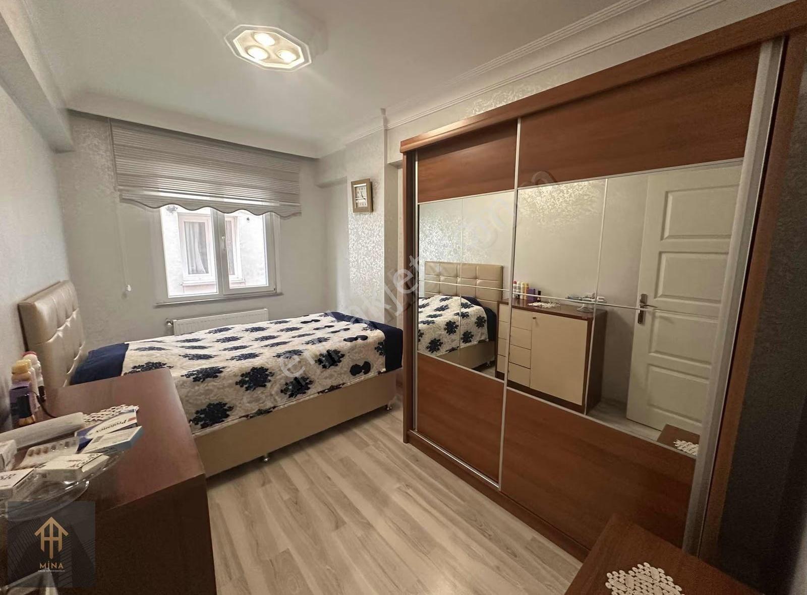 İçi Yenilenmiş Metrobüse 3 Dk Mesafede Ön Cephe Ara Kat Boş 2+1 - Görsel 34