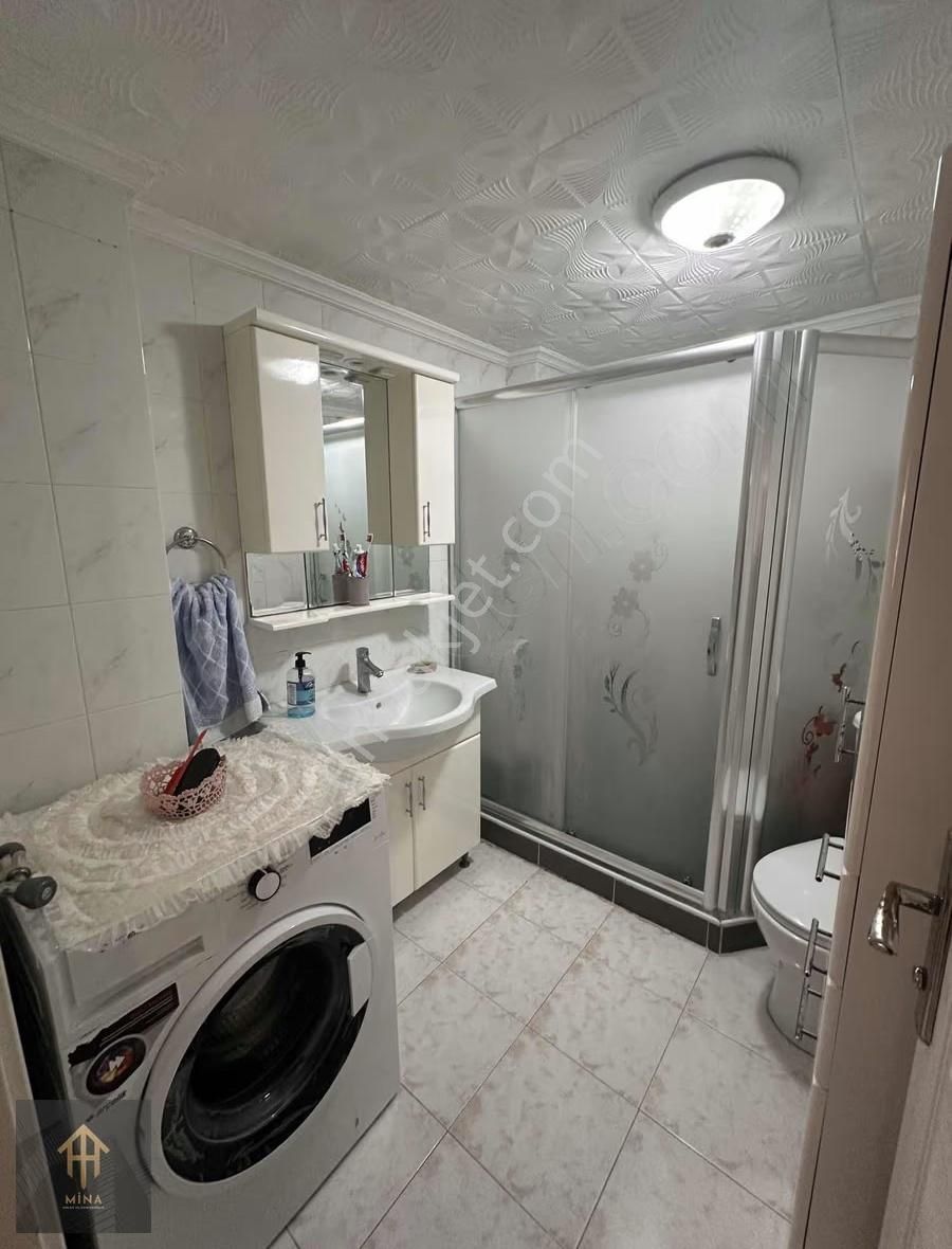 İçi Yenilenmiş Metrobüse 3 Dk Mesafede Ön Cephe Ara Kat Boş 2+1 - Görsel 24