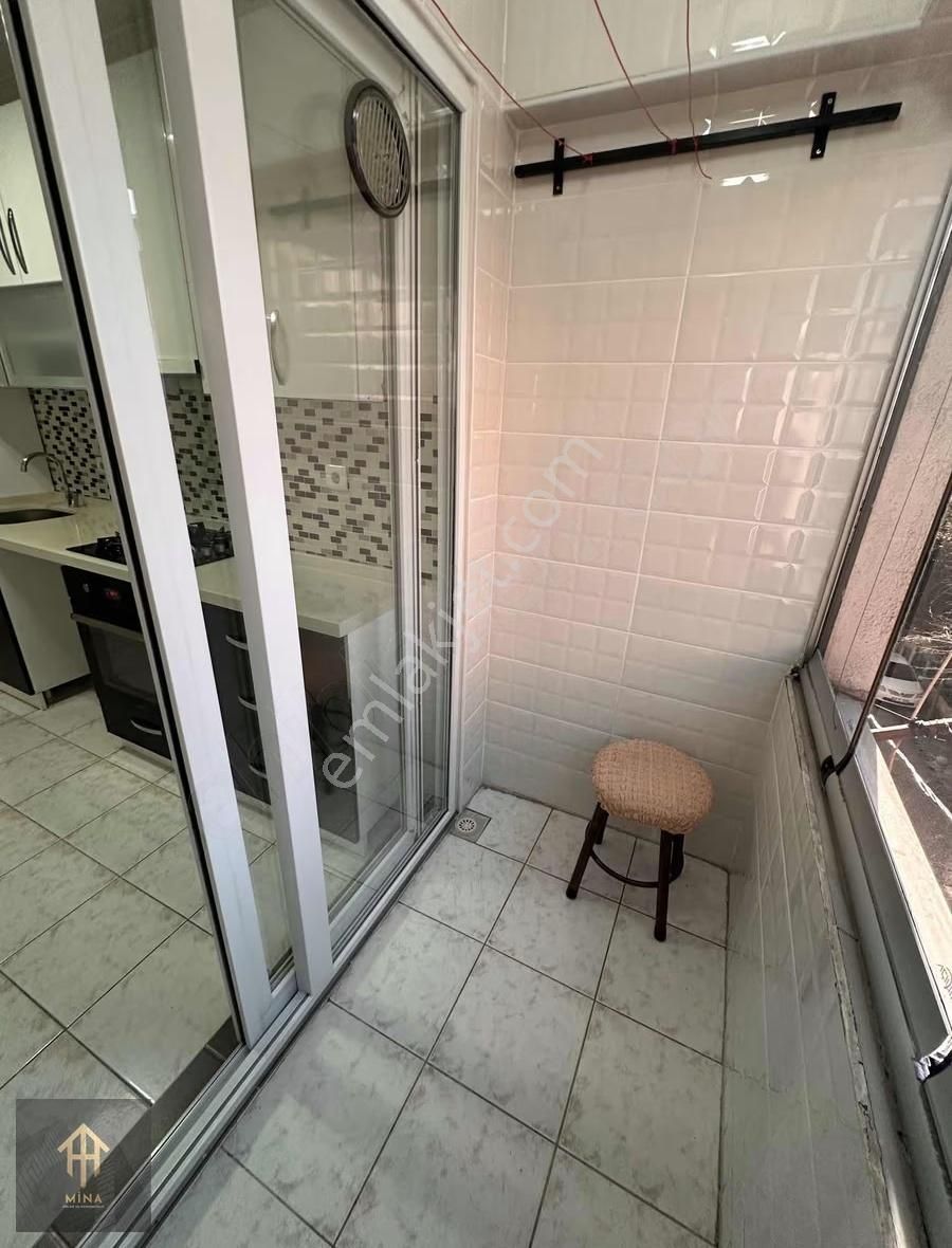 İçi Yenilenmiş Metrobüse 3 Dk Mesafede Ön Cephe Ara Kat Boş 2+1 - Görsel 27