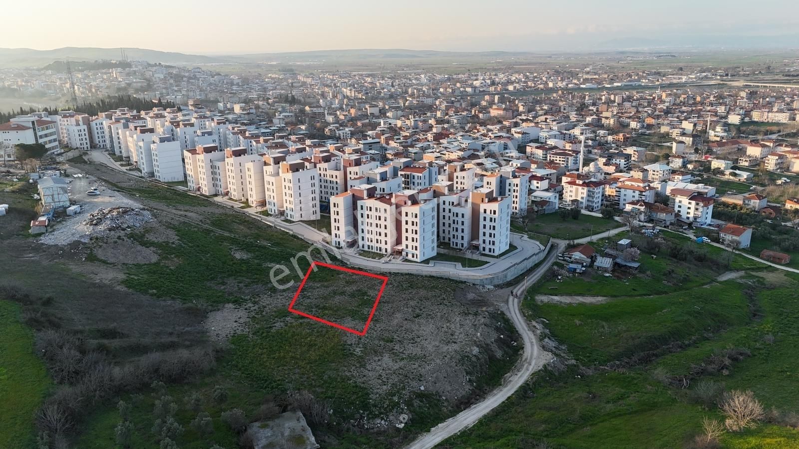 Mustafakemalpaşa Lalaşahin Mahallesi 347 M2 Konut İmarlı Arsa