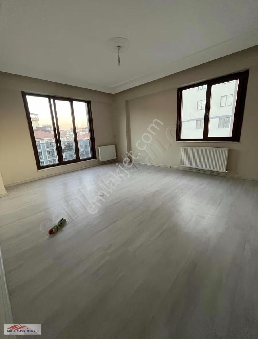 Ümraniye Elmalıkent Mh Site İçi Satılık 2+1 Güzel Konum - Görsel 5