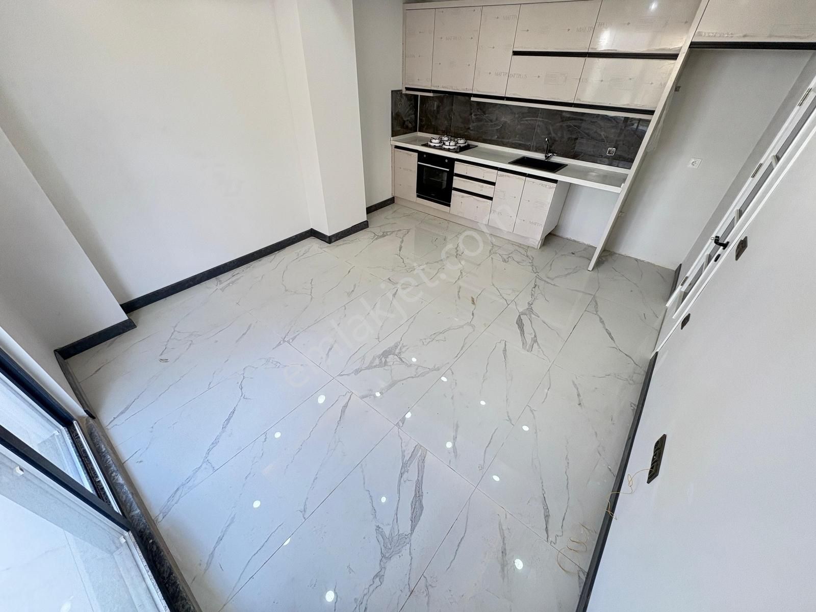 Kumsaldan Akçayda Yatırım İçin Fırsat Kullanışlı_1+1_sıfır Daire - Görsel 3