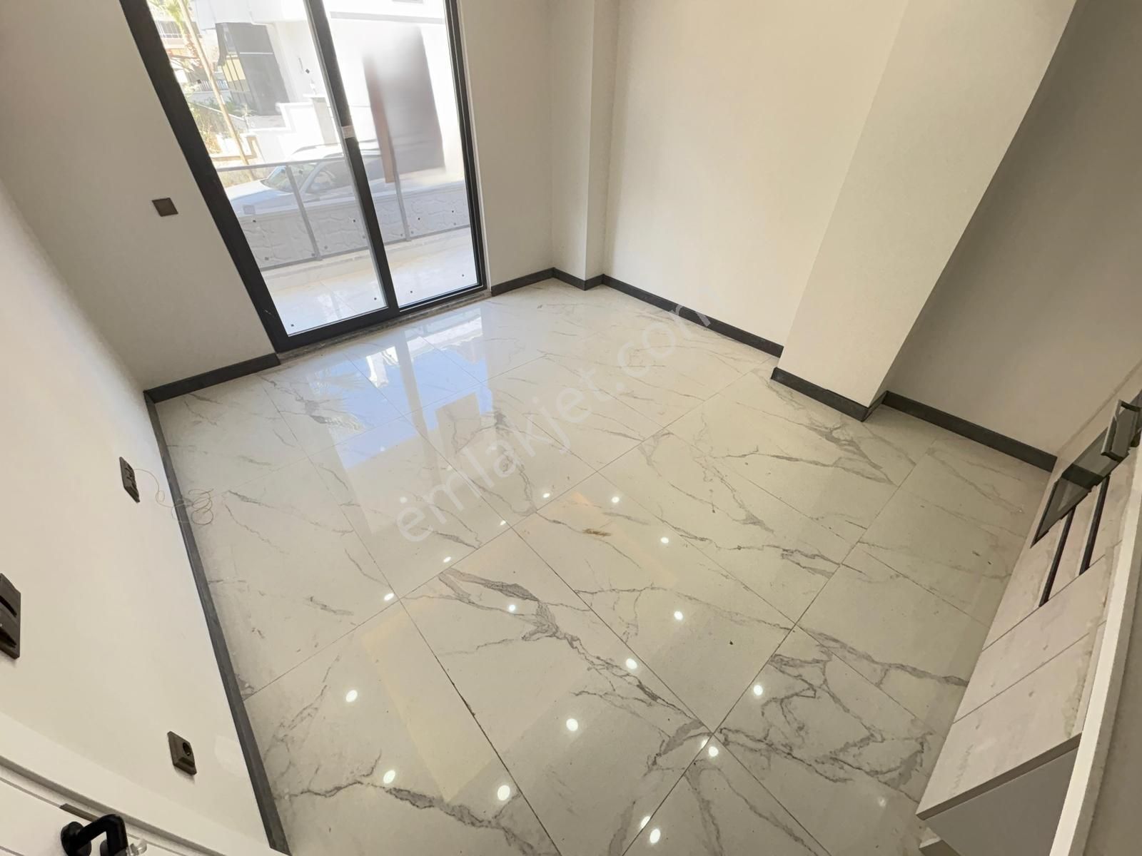 Kumsaldan Akçayda Yatırım İçin Fırsat Kullanışlı_1+1_sıfır Daire - Görsel 4