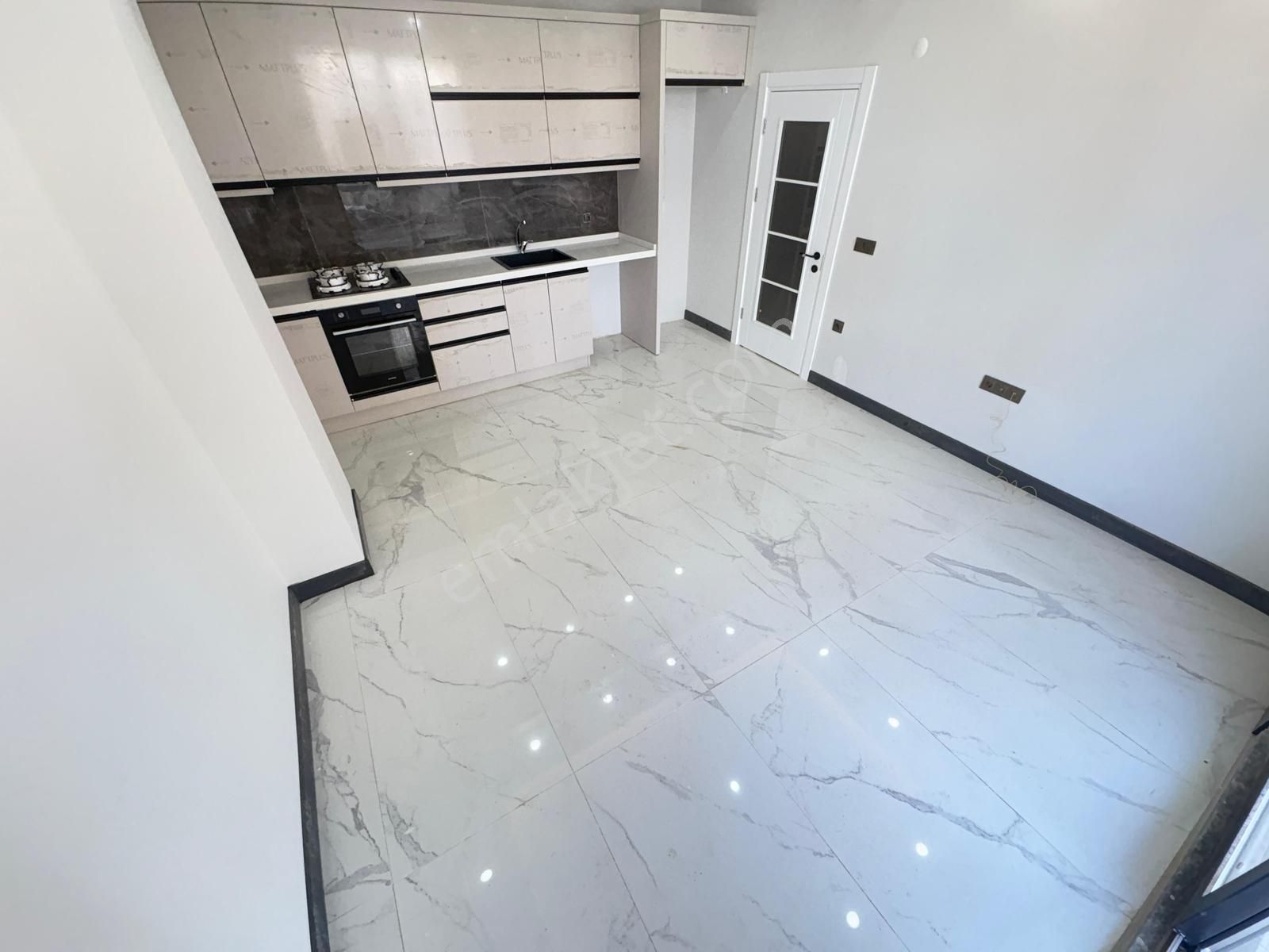 Kumsaldan Akçayda Yatırım İçin Fırsat Kullanışlı_1+1_sıfır Daire - Görsel 18