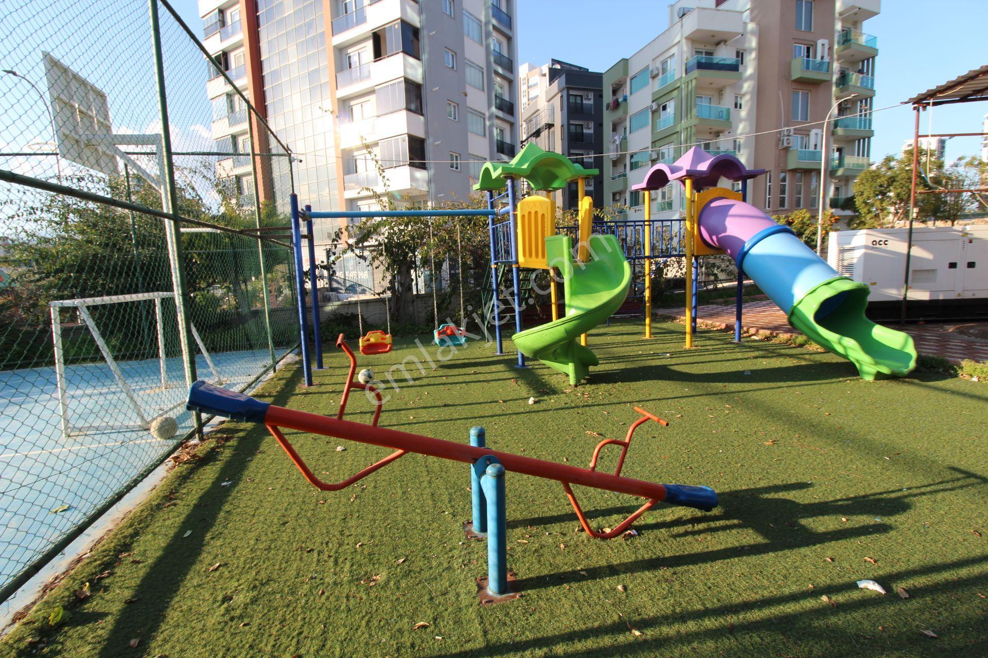 Aslan'dan 34.cadde De Geniş Peyzajlı Full Eşyalı Rezidans - Görsel 26