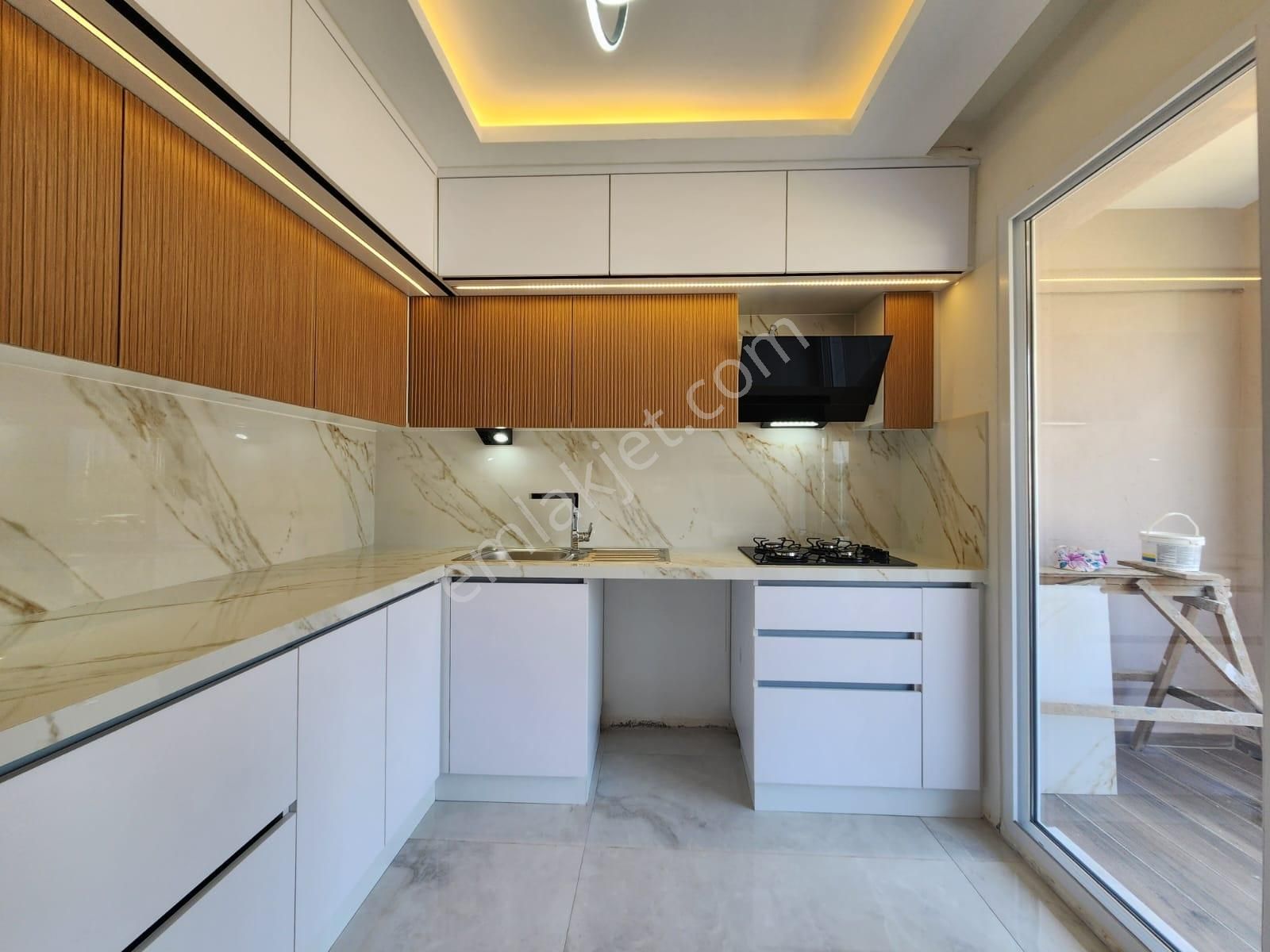 Kumsaldan Altınkumda Denize 700 Mt Masrafsız_3+1_ön Cephe Daire*