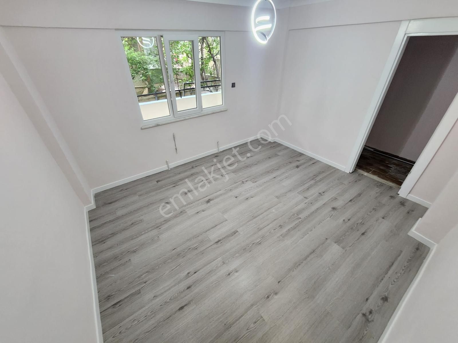 Kumsaldan Altınkumda Denize 150mt Çift Balkonlu_2+1_ferah Daire* - Görsel 19