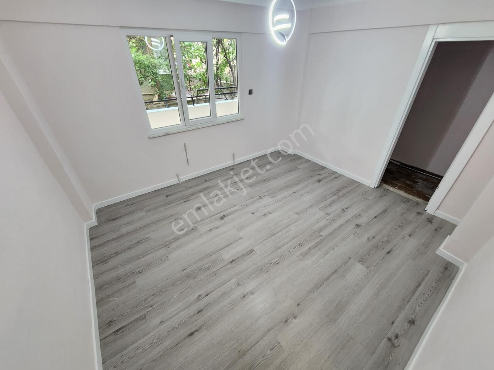 Kumsaldan Altınkumda Denize 150mt Çift Balkonlu_2+1_ferah Daire* - Görsel 7