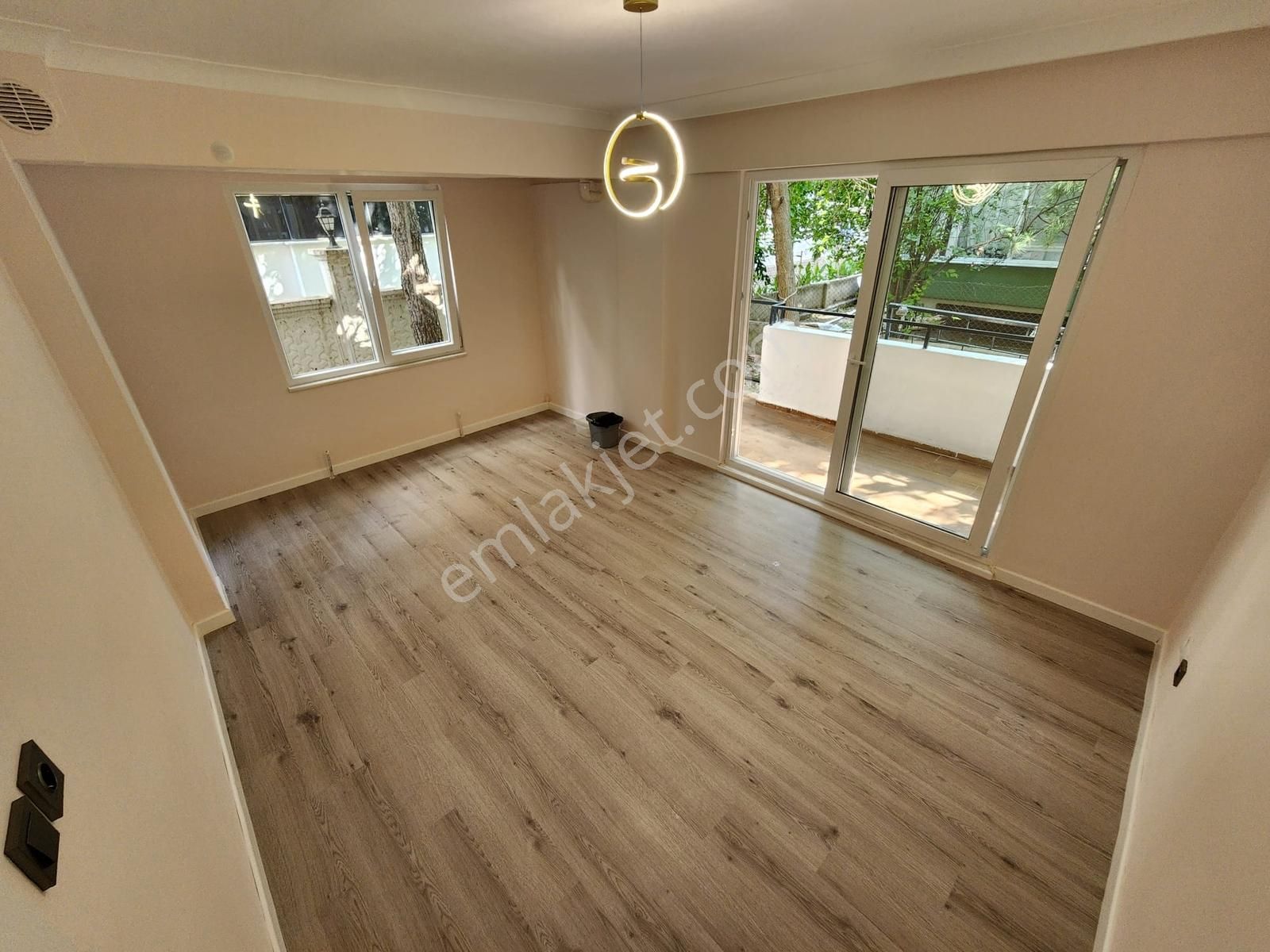 Kumsaldan Altınkumda Denize 150mt Çift Balkonlu_2+1_ferah Daire* - Görsel 23