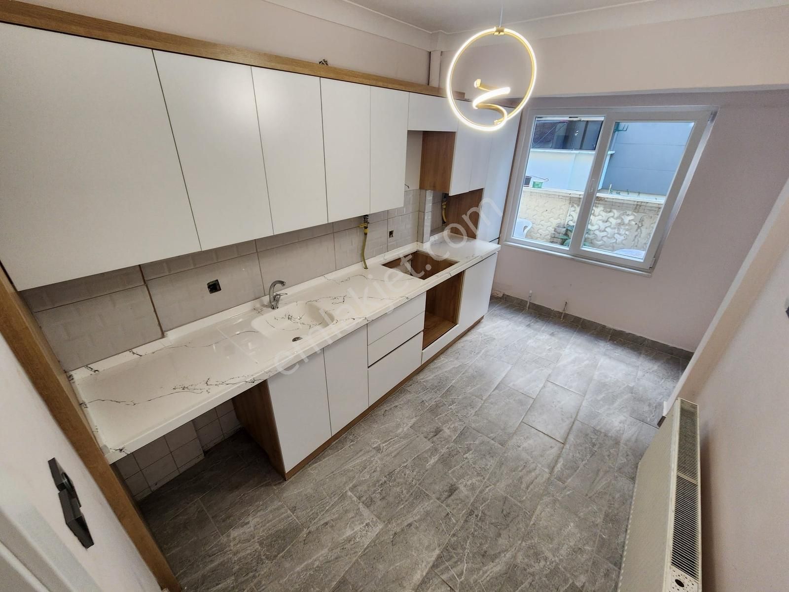 Kumsaldan Altınkumda Denize 150mt Çift Balkonlu_2+1_ferah Daire* - Görsel 17