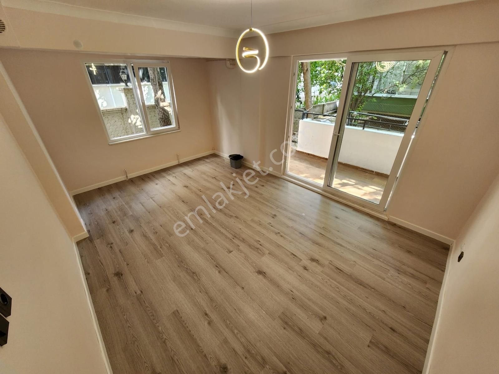 Kumsaldan Altınkumda Denize 150mt Çift Balkonlu_2+1_ferah Daire* - Görsel 30