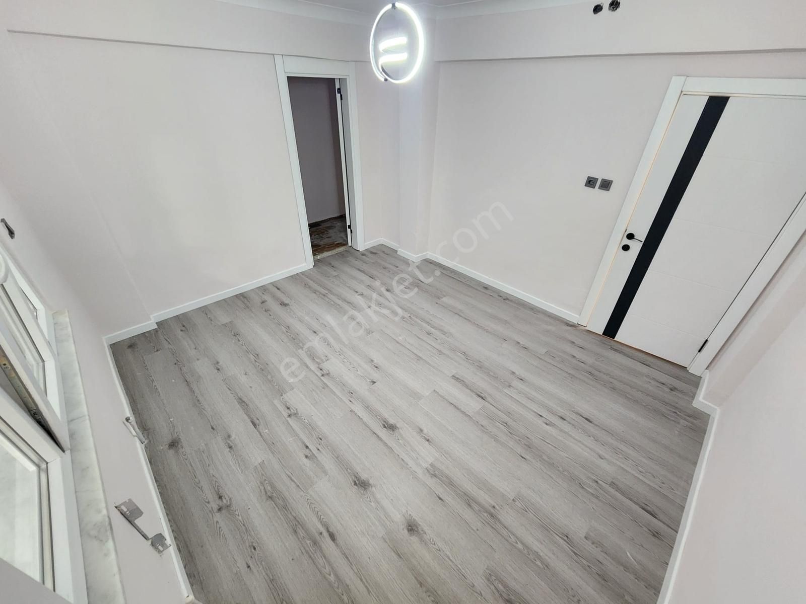 Kumsaldan Altınkumda Denize 150mt Çift Balkonlu_2+1_ferah Daire* - Görsel 32