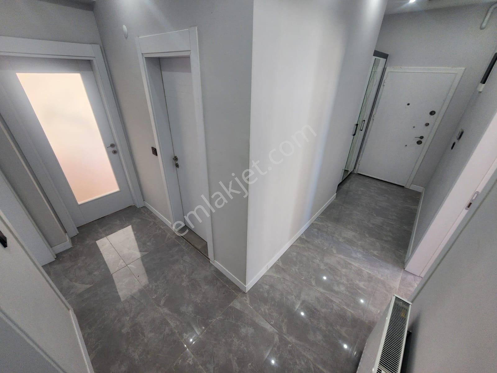 Kumsaldan Akçayda Ebeveyn Banyolu Cam Balkonlu_2+1_öncephe Daire - Görsel 25