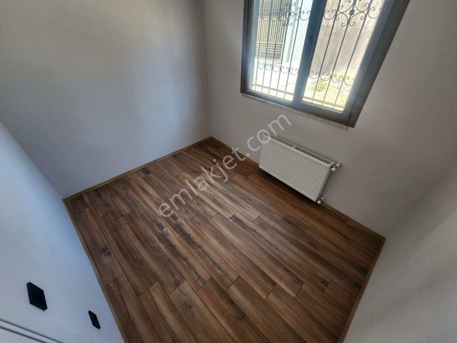 Kumsaldan Akçayda Ebeveyn Banyolu Cam Balkonlu_2+1_öncephe Daire - Görsel 3