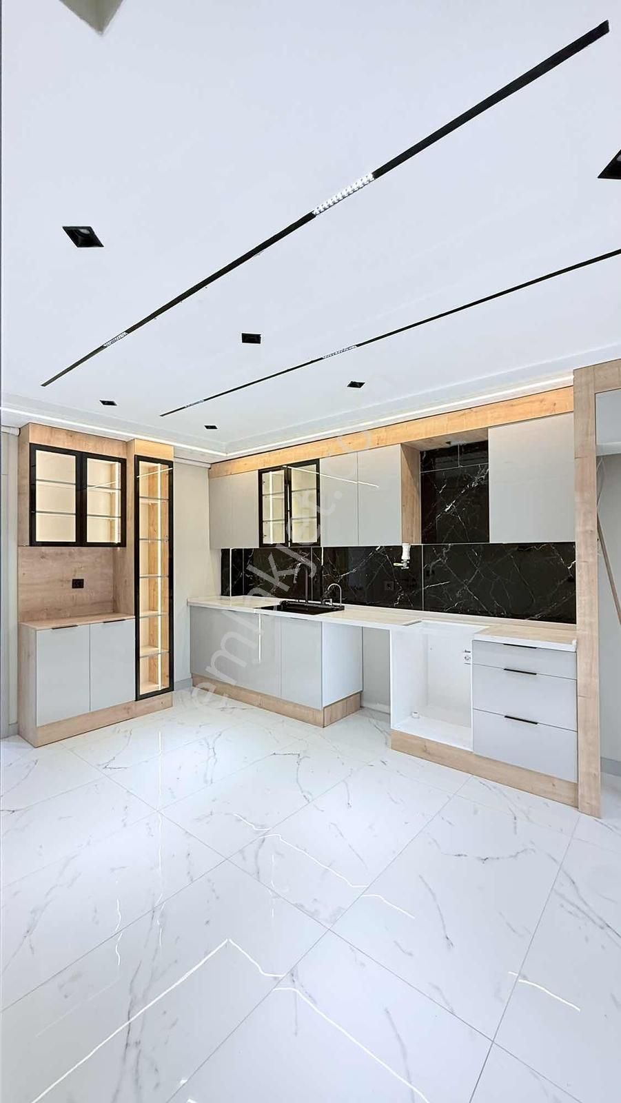 Toplayıcı Yapı'dan Satılık Özel 3+1 Daire