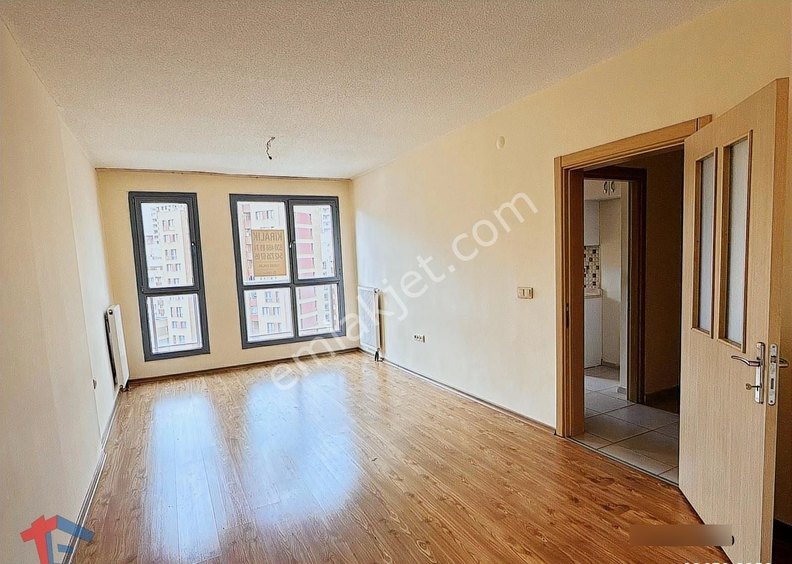 Manzaralı Temiz Kullanışlı Kiralık 2+1 - Görsel 12