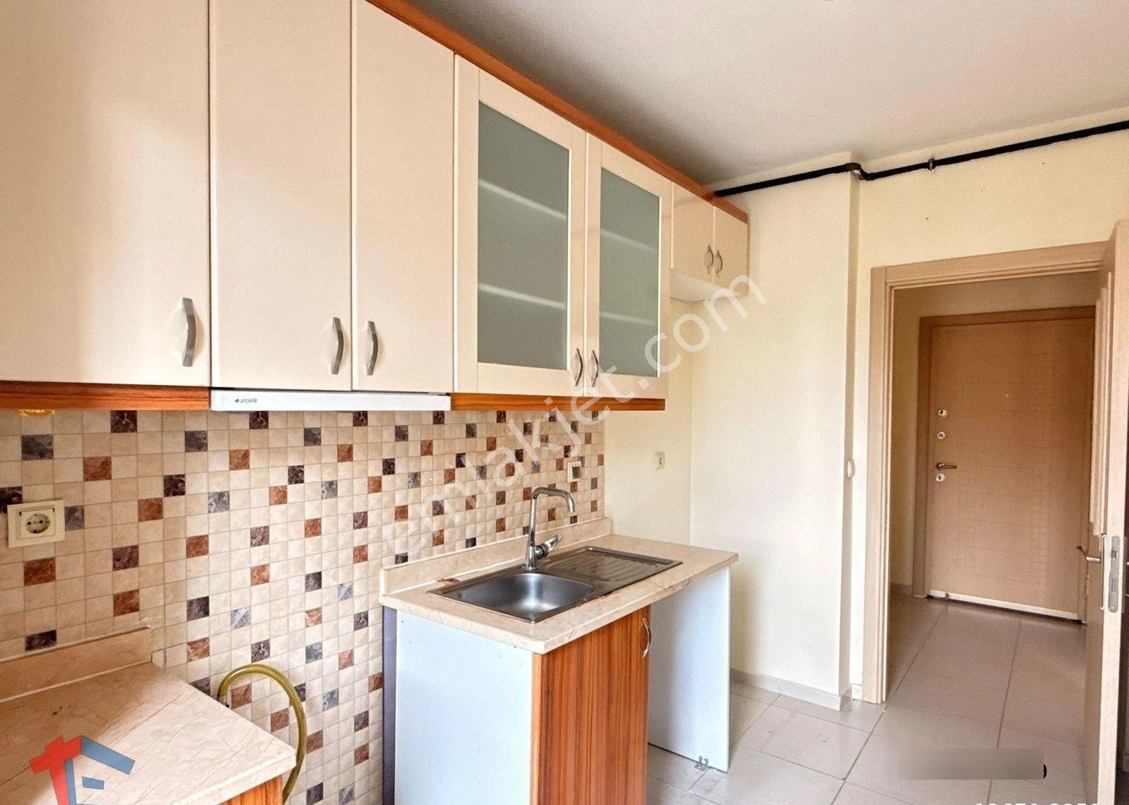 Manzaralı Temiz Kullanışlı Kiralık 2+1 - Görsel 17