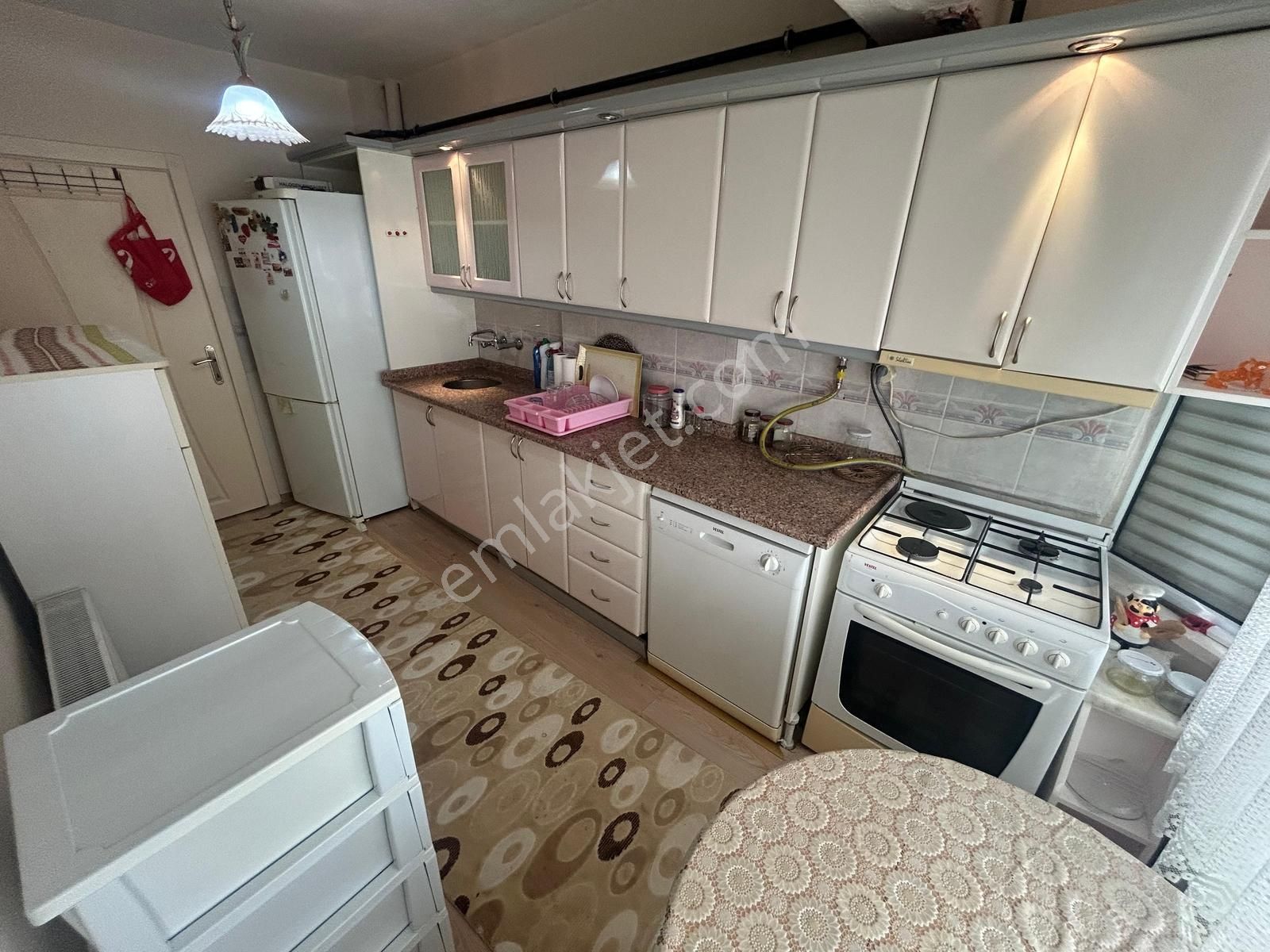 Kumsaldan İkizçayda Geniş Balkonlu Full Eşyalı_2+1_öncephe Daire