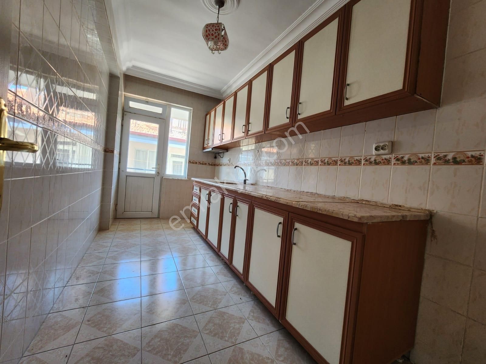 Kumsaldan İkizçay'da Muhteşem Fiyatıyla_2+1_satılık Geniş Daire!