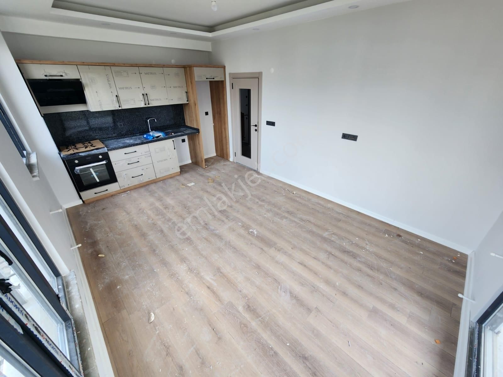 Kumsaldan Akçayda Çift Balkonlu Ara Kat Ön Cephe_2+1_sıfır Daire - Görsel 16