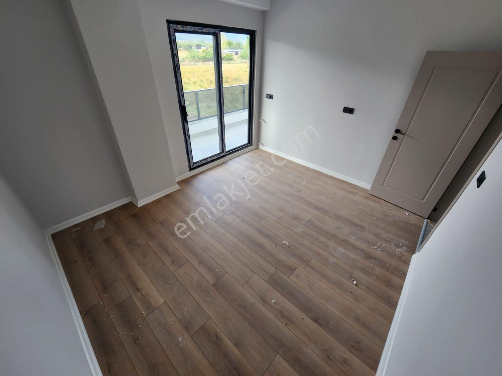 Kumsaldan Akçayda Çift Balkonlu Ara Kat Ön Cephe_2+1_sıfır Daire - Görsel 23