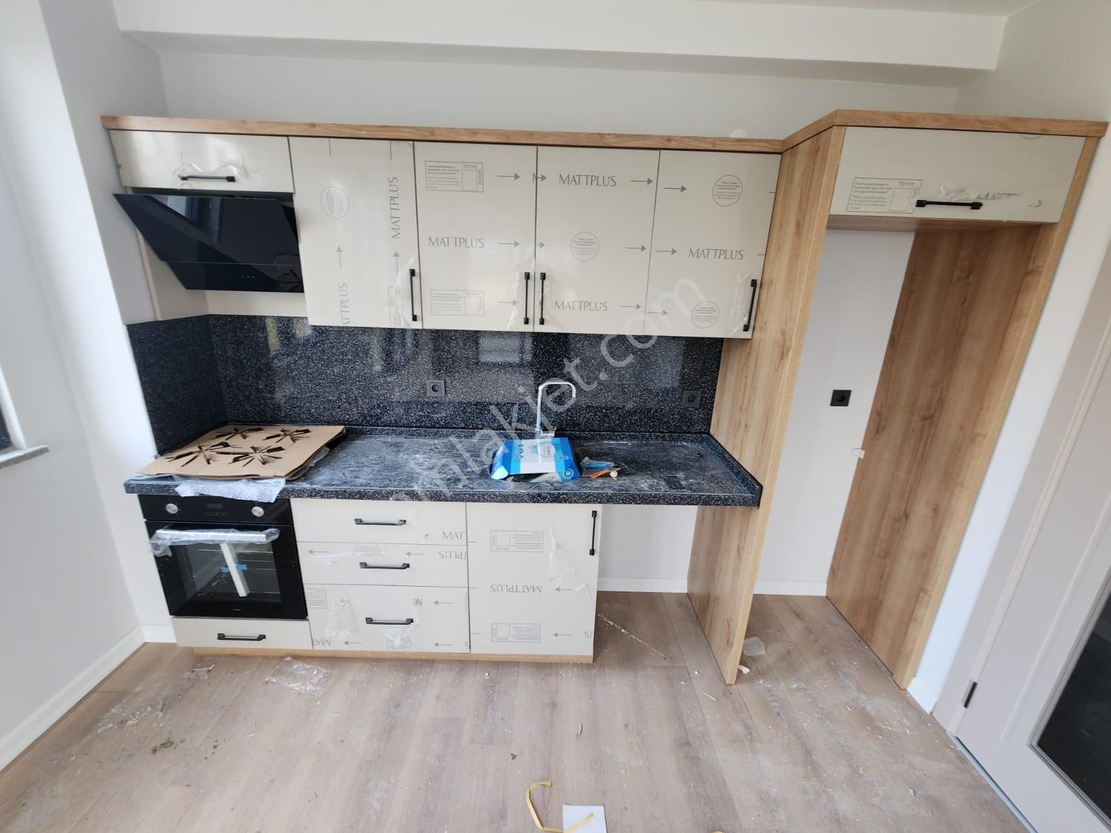 Kumsaldan Akçayda Çift Balkonlu Ara Kat Ön Cephe_2+1_sıfır Daire - Görsel 8