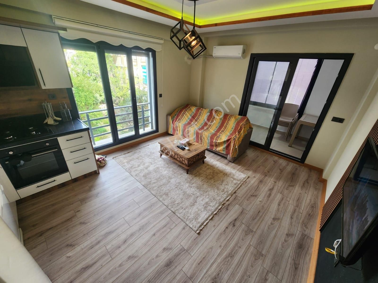 Yetkisi Kumsaldan Denize 100 Mt! Ara Kat Geniş_1+1_satılık Daire - Görsel 28