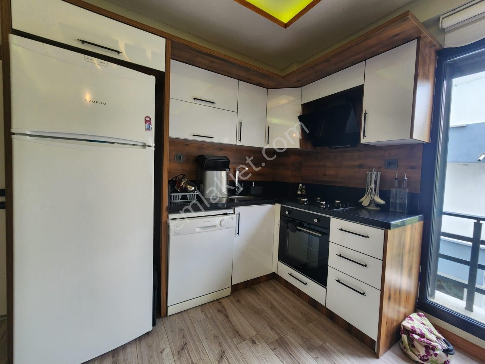 Yetkisi Kumsaldan Denize 100 Mt! Ara Kat Geniş_1+1_satılık Daire - Görsel 4