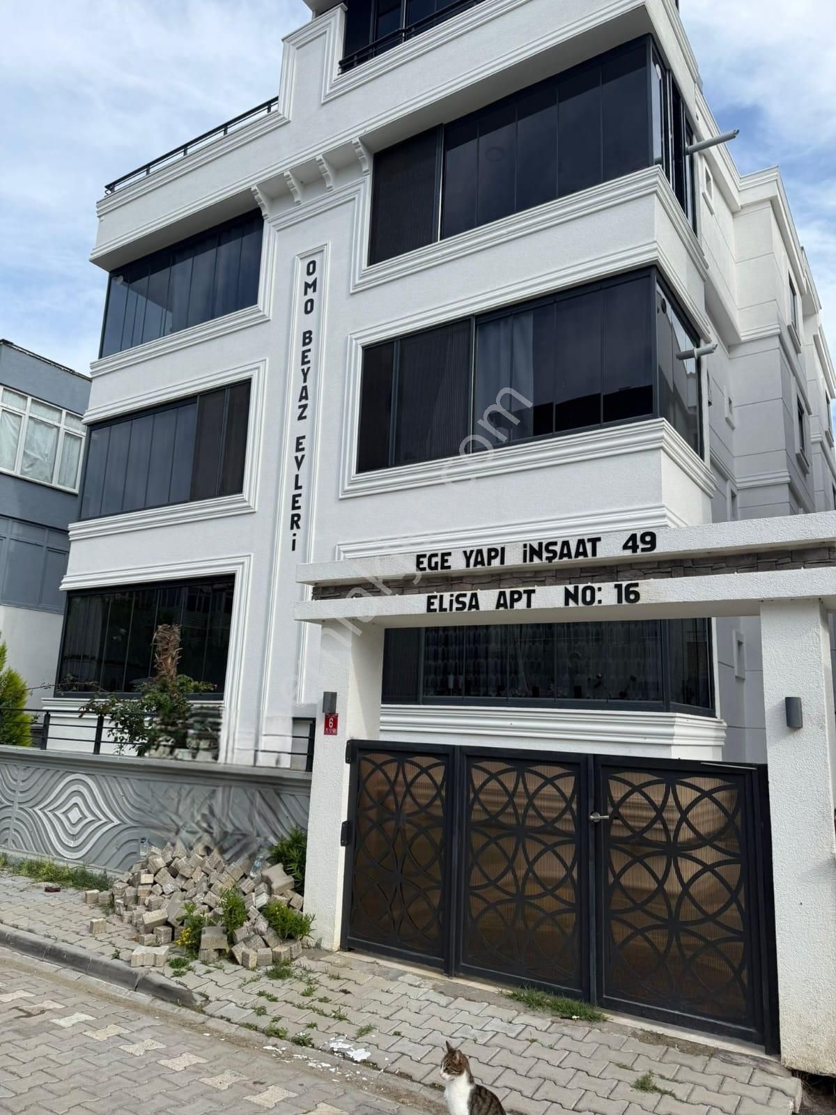 Yetkisi Kumsaldan Denize 100 Mt! Ara Kat Geniş_1+1_satılık Daire - Görsel 13