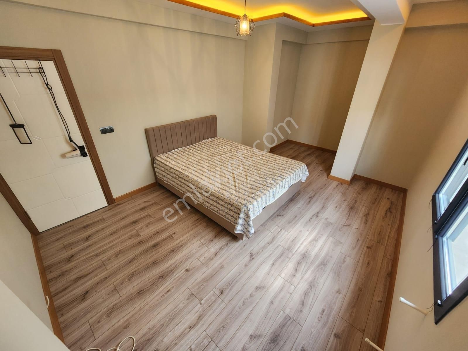 Yetkisi Kumsaldan Denize 100 Mt! Ara Kat Geniş_1+1_satılık Daire - Görsel 19