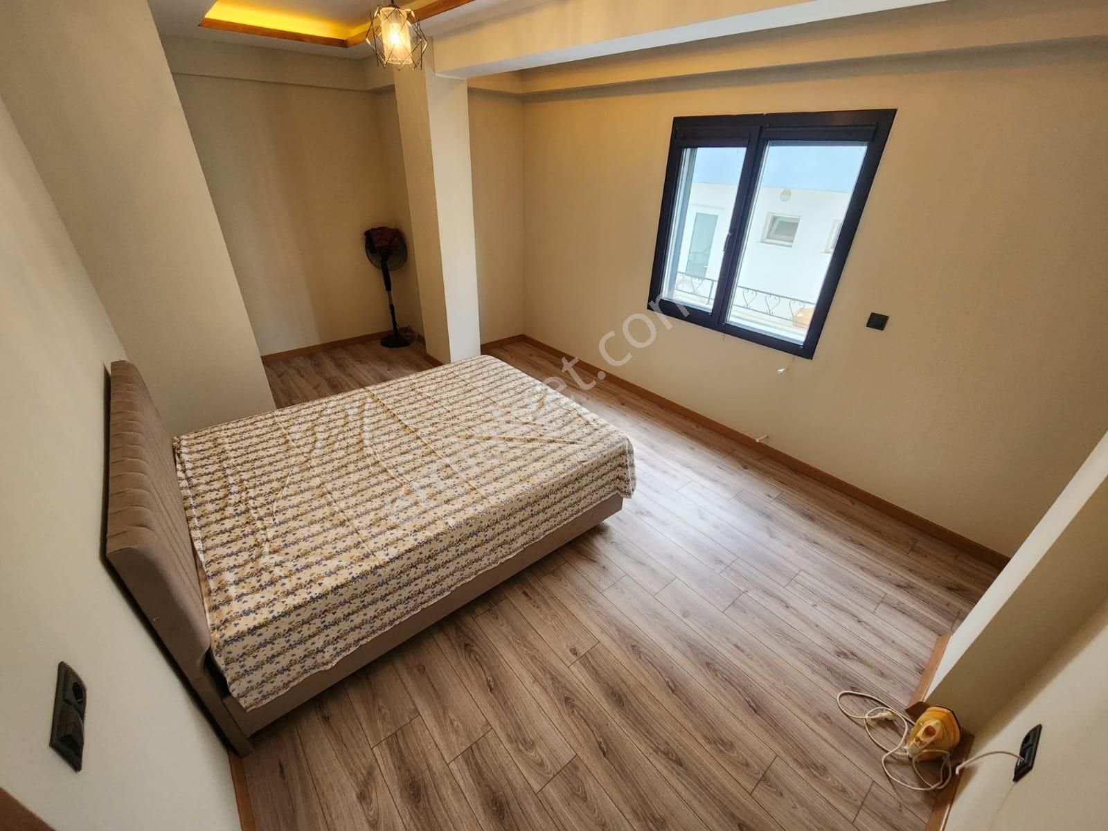 Yetkisi Kumsaldan Denize 100 Mt! Ara Kat Geniş_1+1_satılık Daire - Görsel 34