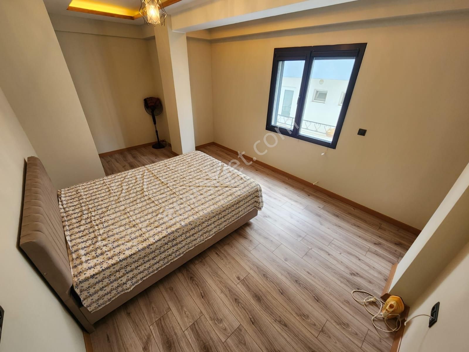 Yetkisi Kumsaldan Denize 100 Mt! Ara Kat Geniş_1+1_satılık Daire - Görsel 32