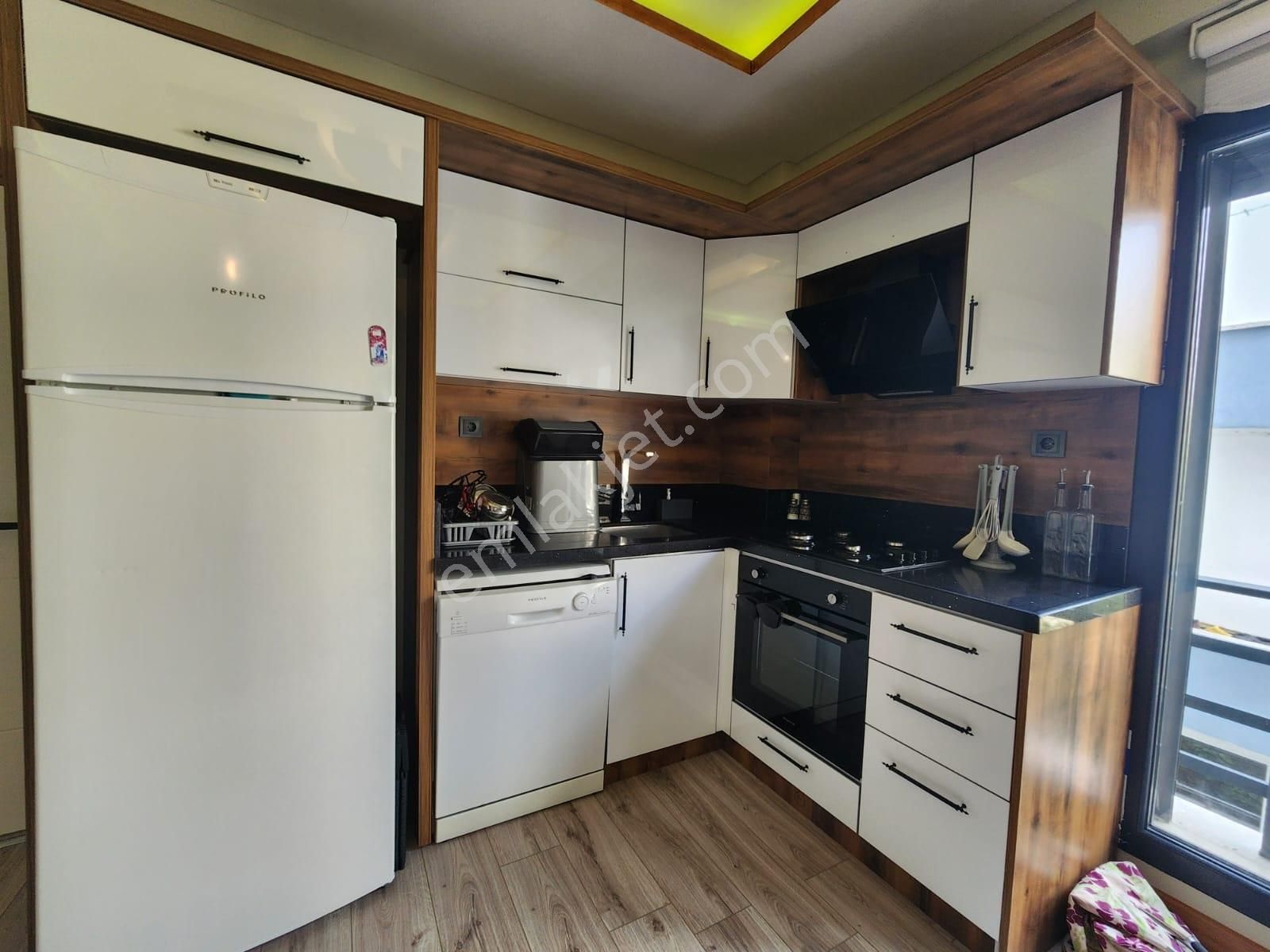 Yetkisi Kumsaldan Denize 100 Mt! Ara Kat Geniş_1+1_satılık Daire - Görsel 6