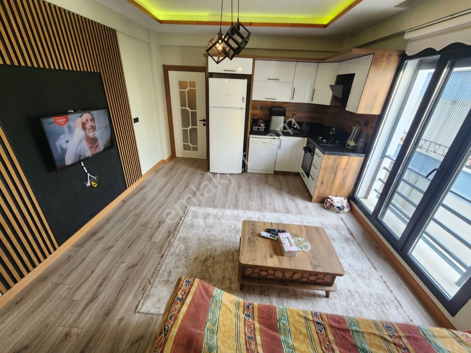 Yetkisi Kumsaldan Denize 100 Mt! Ara Kat Geniş_1+1_satılık Daire - Görsel 7