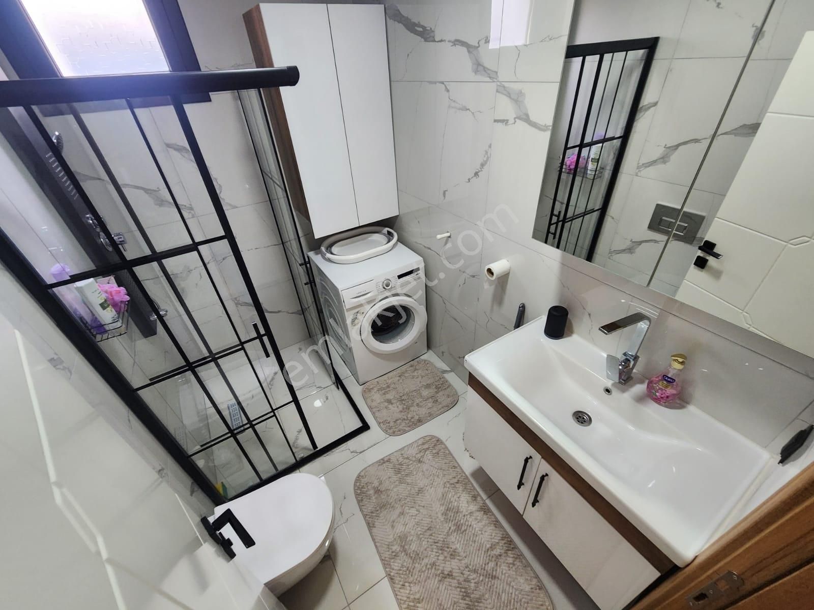 Yetkisi Kumsaldan Denize 100 Mt! Ara Kat Geniş_1+1_satılık Daire - Görsel 9