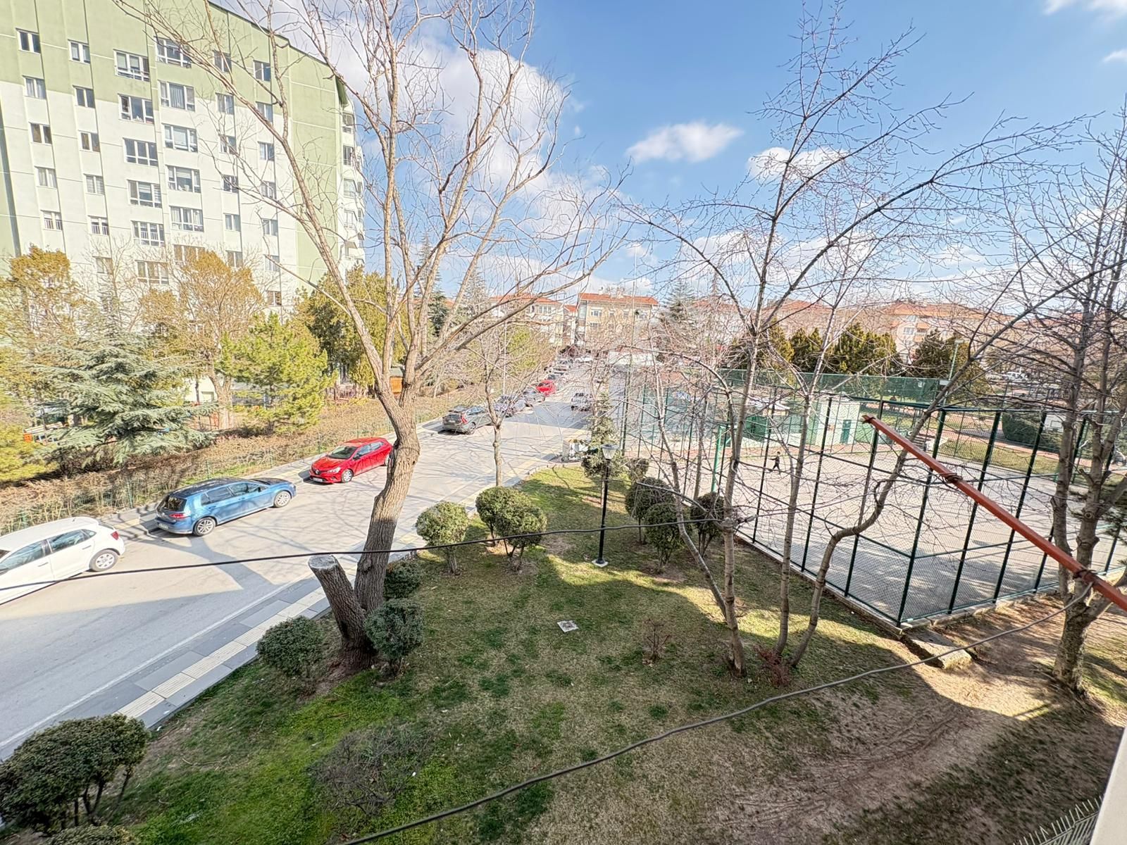 Göral Emlak'tan Ahmet Arif Parkı Yanı 3+1 Ön Cephe Daire