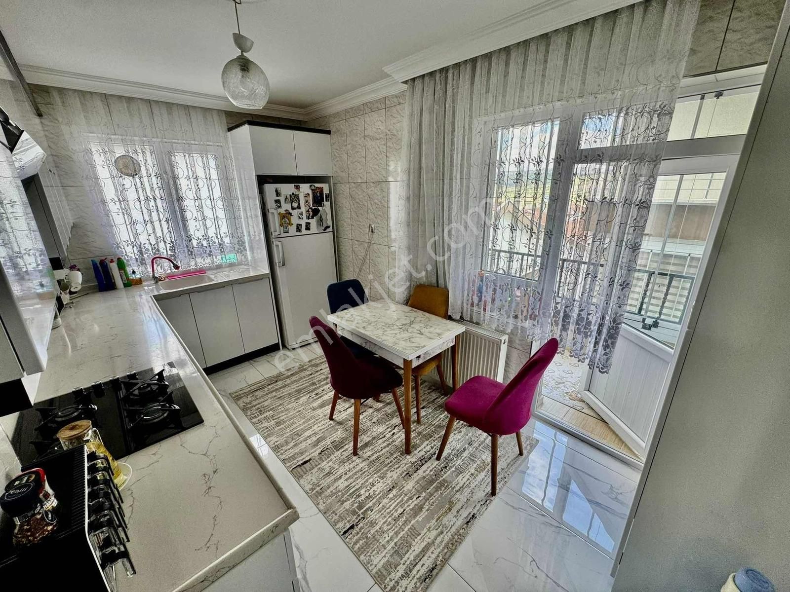 Ufuktepe De Orta Katta Asansörlü Full Yapılı 3+1 Satılık Daire - Görsel 8